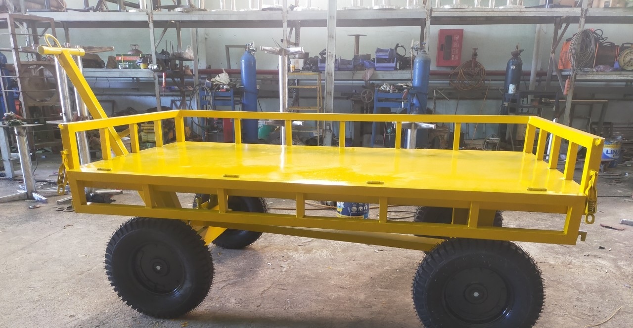 Xe kéo hàng hóa , xe kéo hàng sân bay, xe kéo hàng thiết bị nặng , xe kéo phi dầu 200 lit, Xe kéo hàng hóa , xe kéo hàng sân bay, xe kéo hàng thiết bị nặng , xe kéo phi dầu 200 lit